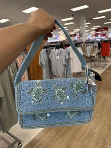Sac à bandoulière en toile avec motif tortue marine bleu clair et perles de verre, sac à rabat pour femme, sacoche bandoulière à thème vie marine - Product Image 1