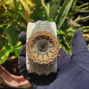 Splendide Montre de Luxe pour Homme avec Diamants, Boîtier en Argent Moissanite 28mm, Verre Saphir, Mouvement Analogique à Quartz ETA, Cadeau Idéal - Product Image 3