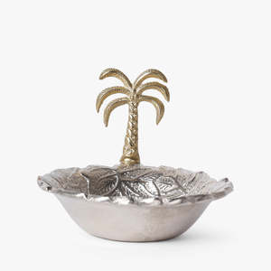 Bol décoratif de luxe en métal argenté avec finition dorée, poignée sculptée en forme de palmier, motif de feuilles orné, pour servir des fruits secs - Product Image 5