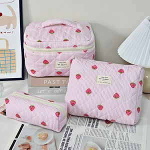 Juego de 3 Bolsas de Maquillaje Florales, Bolsa de Cosméticos con Estampado Bonito, Bolsa de Aseo de Gran Capacidad, Bolsas de Almacenamiento con Cierre para Mujer - Product Image 4