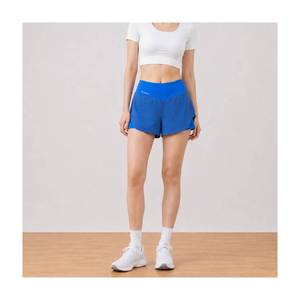เสื้อเชิ้ตผู้หญิงทรงสปอร์ตยืดหยุ่นสูงแบบสั้น - Product Image 1