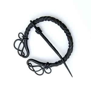 Cruz de Troll Medieval Forjada a Mano, Colgante de Hierro Sólido Hecho a Mano, Inspirado en la Cultura Vikinga Medieval, Símbolo Decorativo y Protector - Product Image 1