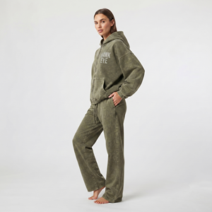 Ensemble survêtement femme deux pièces avec sweat à capuche zippé oversize et pantalon de jogging, tenue streetwear, fabricant OEM ODM - Product Image 6