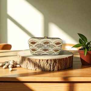 Accessoire de mode décontracté de luxe indien traditionnel fait main, poignée rectangulaire en perles de verre colorées et cristal - Product Image 6