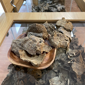 Precio al por mayor: Virutas de Agarwood a granel de Vietnam, grado Char Oud, alto contenido de aceite, para incienso premium y ceremonia del té - Product Image 3