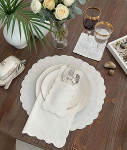 Sets de Nappes et Serviettes en Lin Traditionnel Brodé Lavable Personnalisé, Motif Géométrique, Bordure Festonnée Blanche, pour Mariage, Vente en Gros - Product Image 1
