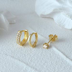 Ensemble de boucles d'oreilles assorties en argent 925, créoles pavées, mini-huggies, clous CZ, or et argent - Product Image 4