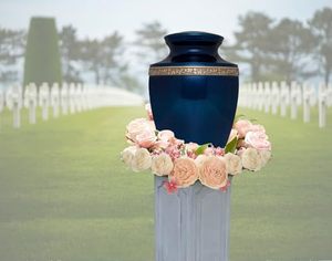 Urna Funeraria de Latón Real Premium para Cenizas de Adultos, Recuerdo Conmemorativo, Elaborada con Acabado Artístico Pulido - Product Image 3