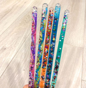 Plastic Glitter Liquid-Filled Wonder Fairy Wand Educational Toy for Ages 3+ - Product Image 2