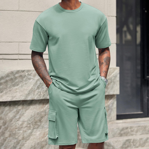 Nouvel ensemble de jogging 2 pièces pour homme, design estival, fin, à séchage rapide, avec haut à manches courtes et short de sport - Product Image 2