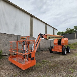 Plataforma elevadora robusta montada en remolque con brazo hidráulico articulado de 10m, 12m, 14m, 16m, diseñada para mantenimiento en alturas y operaciones seguras. - Product Image 2
