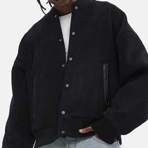 Veste universitaire crème pour homme avec logo V brodé et patch de basketball, style preppy, col rabattu, simple boutonnage - Product Image 4