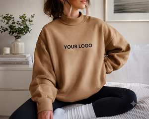 เสื้อสเวตเชิ้ตคอเต่าทรงโอเวอร์ไซส์สำหรับผู้หญิง สีคาเมล ผ้าฝ้ายถัก แขนยาว พิมพ์ลายตัวอักษรตามสั่ง แฟชั่นฤดูใบไม้ร่วง - Product Image 1