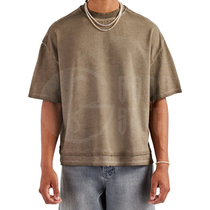 Camiseta de hombre estilo urbano, oversize, corta, vintage, de algodón lavado, con efecto desgastado y corte cuadrado - Product Image 1