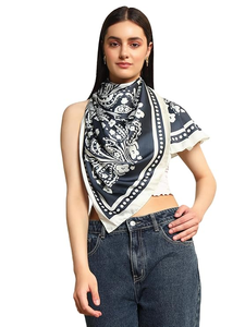 Foulards carrés de mode légers de qualité supérieure Impression numérique personnalisée Accessoires en tissu élégant parfaits pour la vente en gros - Product Image 5