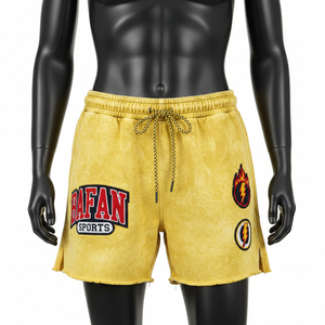 Shorts de mujer con lavado ácido, 280 GSM, algodón premium, felpa, color amarillo, estilo vintage, con parche de logotipo bordado personalizado. - Product Image 1