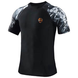 Camiseta ligera de compresión elástica de manga corta para entrenamiento de sparring, correr y ejercicios de fuerza. - Product Image 3