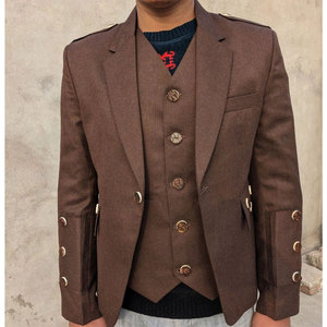 ชุดกิ๊ตฮายแลนด์สก็อตแบบดั้งเดิมสำหรับผู้ชาย สีน้ำตาล ทำจากผ้าทวีดขนสัตว์ ลายอาร์ไกล พร้อมเสื้อแจ็คเก็ตและเสื้อกั๊ก รุ่นปี 2026 - Product Image 1