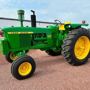 รถแทรกเตอร์ตัดหญ้า JOHHN Deere 4020 ปี 1964  ประสิทธิภาพสูง ทนทาน ขับเคลื่อน 2 ล้อ 90 แรงม้า เครื่องยนต์ดีเซล เกียร์ซิงโคร  ใช้งานมาแล้ว 3500 ชั่วโมง - Product Image 4
