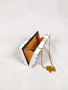 Clutch de Resina con Diseño de Ángel Pintado a Mano, Aspecto Elegante y Decoración Coleccionable de Arte, Calidad Premium, al por Mayor desde India - Product Image 2