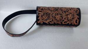 Sac à main et sac bandoulière de luxe pour femme en cuir fait main avec gravure florale, deux bandes, sangle réglable, imperméable et durable - Product Image 3