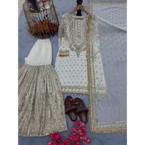Conjunto de Top y Pantalones Plazzo de Georgette Sintético de Alta Calidad con Dupatta, Estilo Festivo, Hecho de Tela de Chifón - Product Image 2