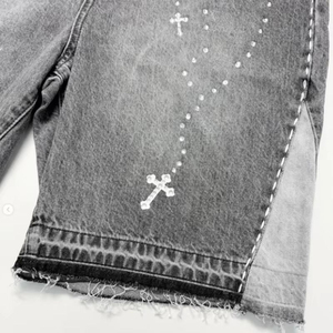 Pantalones Cortos de Mezclilla Desgastados para Hombre con Cruz de Pedrería, Dobladillo Deshilachado, Estilo Urbano, Holgados, OEM, Logotipo Personalizado, Venta al por Mayor - Product Image 4