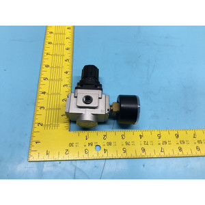 Kit régulateur et manomètre AMAT 0190-12371 SMC - Équipements et pièces semi-conductrices de renommée mondiale à confiance - Product Image 1