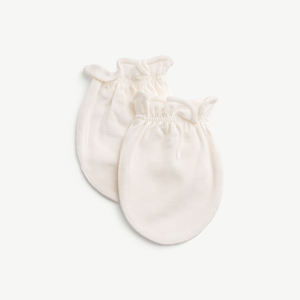 Conjunto de Manoplas y Botitas para Bebé Recién Nacido de Algodón Siro y Spandex, Niña, ODM Vietnam - Product Image 3