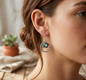 Boucles d'oreilles pendantes en labradorite naturelle, boucles d'oreilles créoles florales en argent sterling 925, bijoux bohèmes faits à la main, cadeau de Noël - Product Image 3
