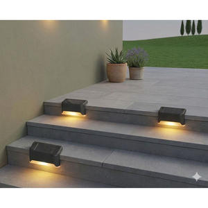 ชุดไฟรั้วสวน LED พลังงานแสงอาทิตย์ 3 ดวง มาตรฐาน IP65 พร้อมแบตเตอรี่สำรอง ขนาดเล็ก - Product Image 3