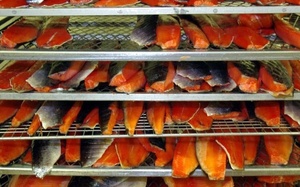 Pescado Gato Ahumado 100% Natural de Vietnam, Snacks Saludables con Alto Contenido de Proteínas |   Venta al por Mayor, Almacenamiento en Frío y Seco, Vida Útil de Más de 12 Meses - Product Image 5