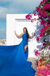 Robe longue femme chic et glamour, épaules dénudées, pour séance photo romantique, tenue de soirée en satin, cadeau pour elle - Product Image 1