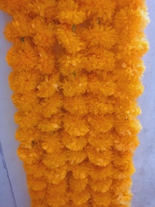 Guirlande de fleurs artificielles en soie de marguerites décoratives, réaliste et faite à la main, pour mariages, Diwali, Mehndi, Pooja, festivals, couloirs - Product Image 3