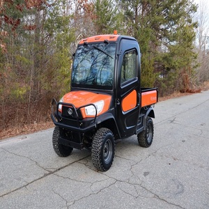 Véhicule utilitaire Kubota RTV-X1100C 4x4, robuste, conçu pour le travail agricole, homologué EPA et EEC, moteur puissant, en stock - Product Image 1
