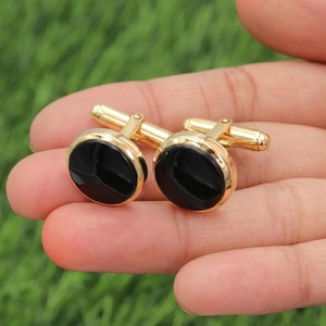 กระดุมข้อมือออนิกซ์สีดำขนาด 12 มม. เงินแท้ 925 ชุบทอง 18K ของขวัญสำหรับเพื่อนเจ้าบ่าว เครื่องประดับงานแต่งงาน เครื่องประดับสำหรับงานทางการ ขายส่ง - Product Image 2