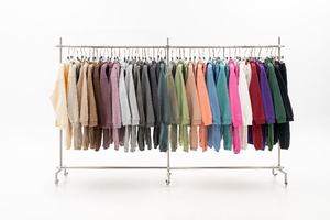 เสื้อฮู้ดดี้ผ้าฟลีซแบบ unisex สำหรับฤดูหนาว มีเชือกผูก ปักลาย ดีไซน์สตรีทแวร์ทรงโอเวอร์ไซส์ ไหล่ตก มีกระเป๋า - Product Image 2