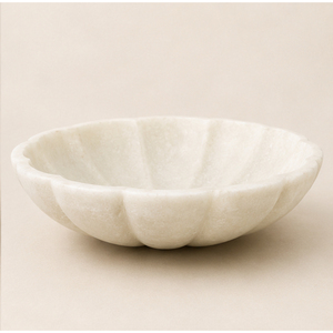 Cuenco de Mármol Blanco con Diseño de Pétalos Acanalados para Decoración de Mesa de Lujo, Centro de Mesa con Forma de Flor de Piedra Natural - Product Image 1