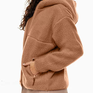 Veste Sherpa personnalisée pour femme à col montant, en polaire Teddy, coupe oversize, avec fermeture éclair quart de zip - Product Image 2