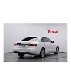 Mercedes-Benz Clase E E250 Exclusive, Modelo Septiembre 2023, con 19,450 km, Caja de Cambios Automática, Asientos de Cuero, Cámara Trasera - Product Image 2