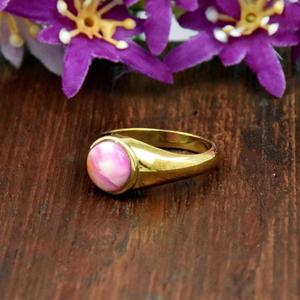 Anillo de Turquesa Rosa Ostra, Banda de Oro Vermeil de 18K, Joyería Hecha a Mano, Regalo para Ella - Product Image 3