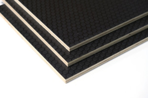 Contrachapado de Eucalipto y Acacia de Primera Calidad FOMEX GLOBAL de 18 mm con Película Marrón/Negra de Doble Cara para Exteriores - Product Image 2
