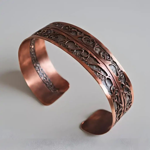 Artículos Artesanales de Alta Demanda: Brazalete de Cobre Sólido, Joyería Elegante y Moderna para Uso Diario, Disponible para la Venta - Product Image 6