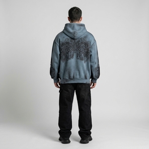 Sweat-shirt à capuche surdimensionné bleu gris délavé pour homme, avec broderie graphique gothique d'ailes, pull épais streetwear - Product Image 2