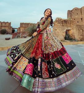 Lehenga Choli de Seda de Diseño para Mujer, Lehenga Étnica Tradicional Estampada con Dupatta |   Ropa Festiva y para Bodas - Product Image 6