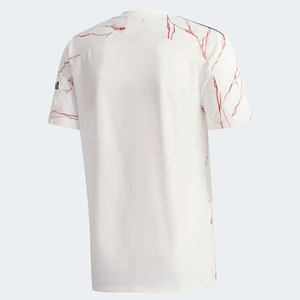 เสื้อฟุตบอลที่ผลิตจากวัสดุที่ช่วยระบายเหงื่อ ออกแบบมาเพื่อช่วยให้นักเตะรู้สึกเย็นสบายและแห้งขณะแข่งขันฟุตบอลอย่างหนัก - Product Image 6