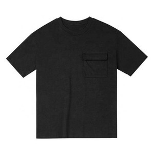 Camiseta de algodón negra de manga corta con cuello redondo y bolsillo en el pecho para hombre, corte regular, estilo casual, tejido jersey. - Product Image 2