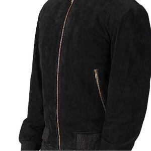 Chaqueta Bomber Elegante de Ante de Piel de Oveja Negra con Forro de Poliéster, Cierre de Cremallera, Cuello Varsity y Puños de Punto Acanalado - Product Image 4