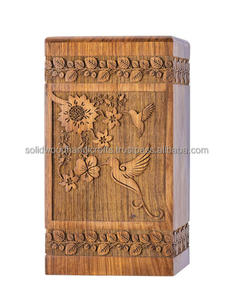 Boîte d'urne en bois faite à la main pour cendres humaines urnes funéraires pour hommes et femmes urnes de haute qualité - Product Image 1