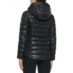 Chaqueta Acolchada Negra para Mujer, con Capucha, Cierre de Cremallera, Manga Larga, Abrigo de Invierno, Color Sólido, Relleno de Poliéster, Logotipo Personalizado - Product Image 2